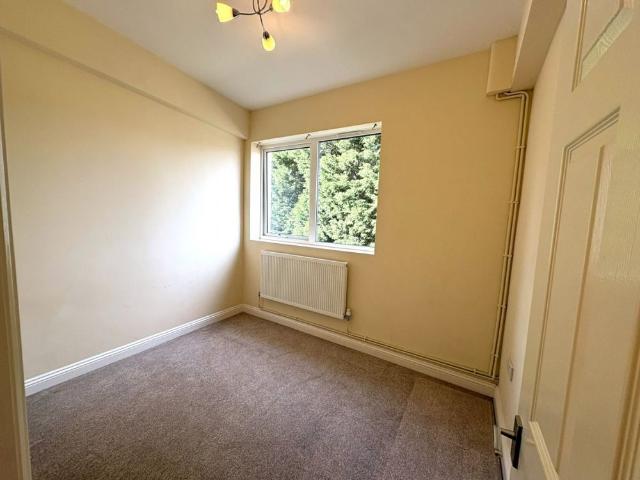 1 bed Apartment To Let