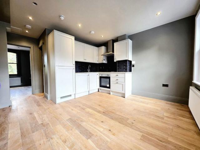 1 bed Apartment To Let