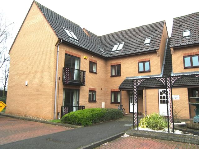 1 bed apartment to rent in Avocet Wharf, Castle Marina, NG7 £795 per month