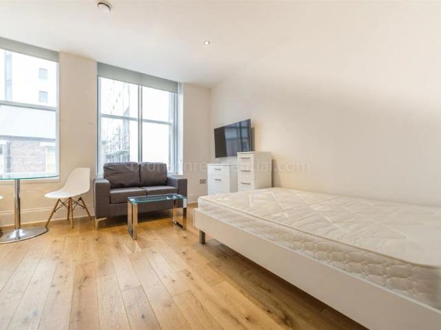 1 bed apartment to rent in Grainger Street, Newcastle Upon Tyne, NE1