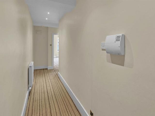 1 bed apartment to rent in Green Lane, Greetland, Halifax