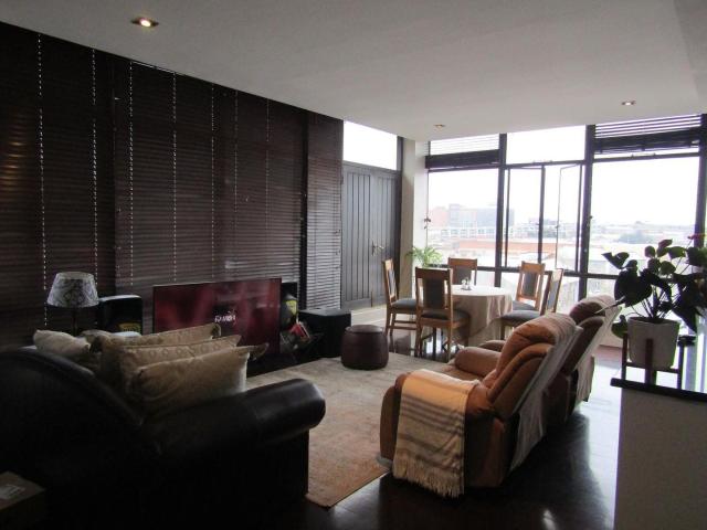 1 Bed Apartment To Rent in Newtown