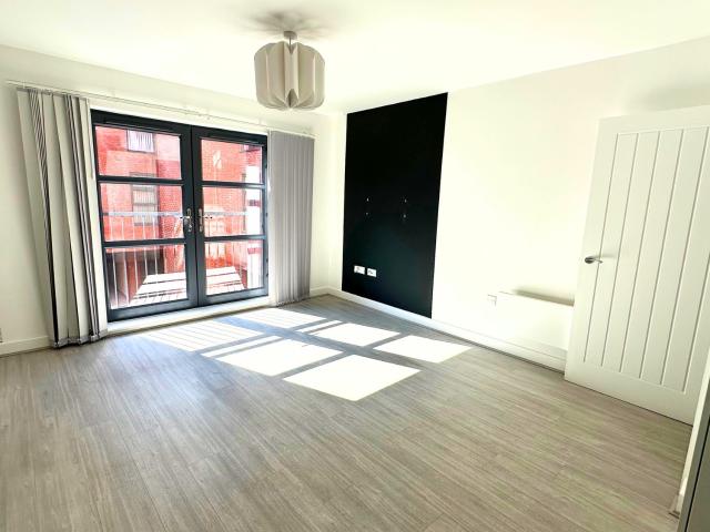 1 bed apartment to rent in Northwood Street, Birmingham, B3