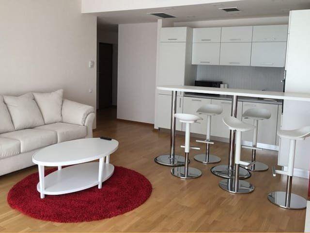 1 Bed Apt, Bruges
