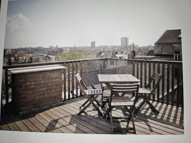 1 bed apt with terrace in Ixelles