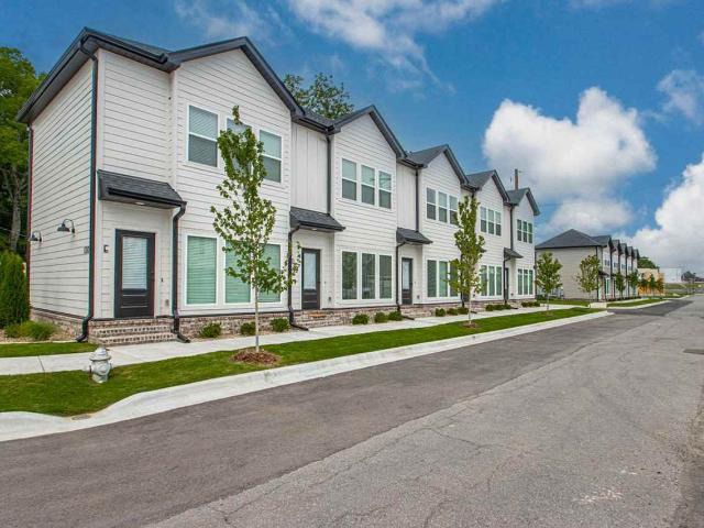 1 Bed Bath Townhome in Rockwater Village 1 Bedroom Home for Rent at 1201 W 4th St, North Little Rock, AR 72114