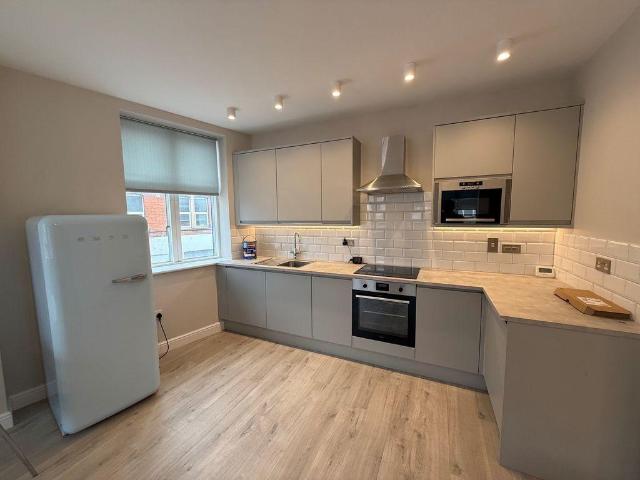 1 bed brand new flat to rent. 1 bed apartment to rent £1,600 pcm £369 pw