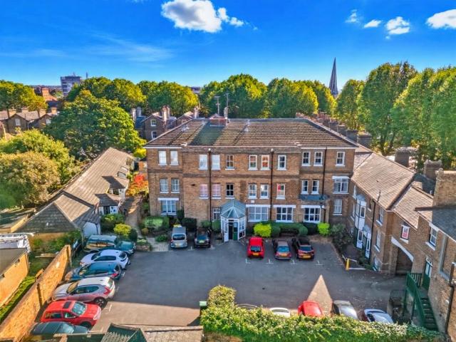 1 Bed For Sale in Southend on sea