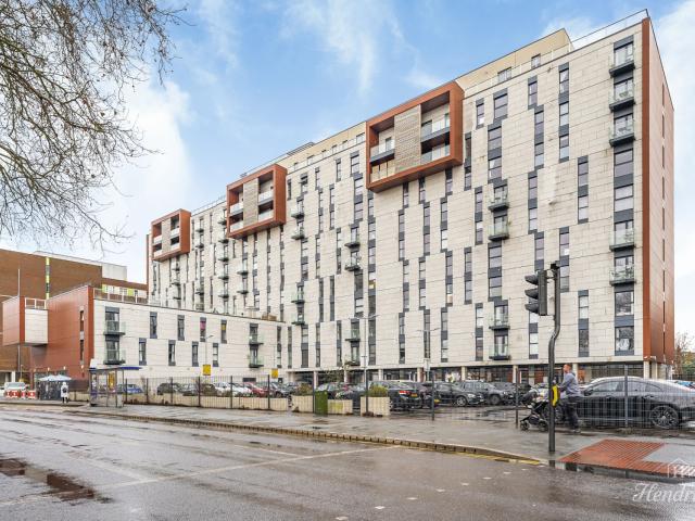 1 Bed For Sale in Southend on sea