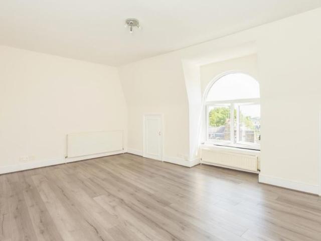 1 Bed Flat, Muswell Hill Broadway, N10