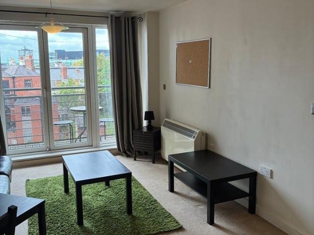 1 Bed Flat, Manor House Drive, CV1