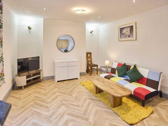 1 Bed Flat, Mansfield Road, NG1