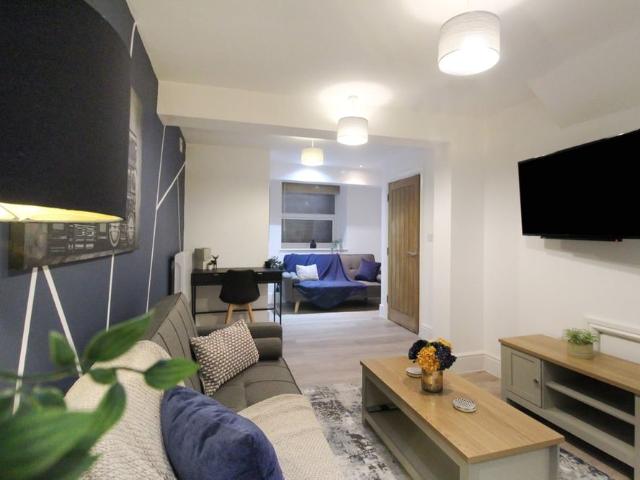 1 Bed Flat, Market Street, NG1