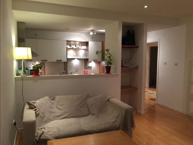 1 Bed Flat, Meadowside Quay Walk, G11