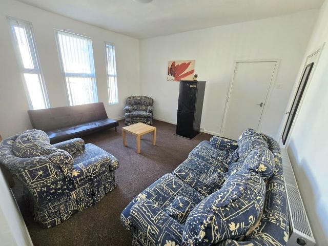 1 Bed Flat, Newstead Road, L8