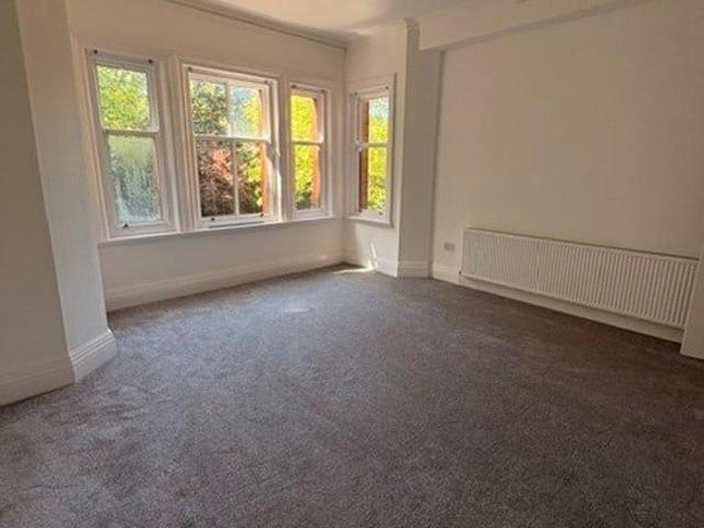 1 Bed Flat, Overleasowe, CH43