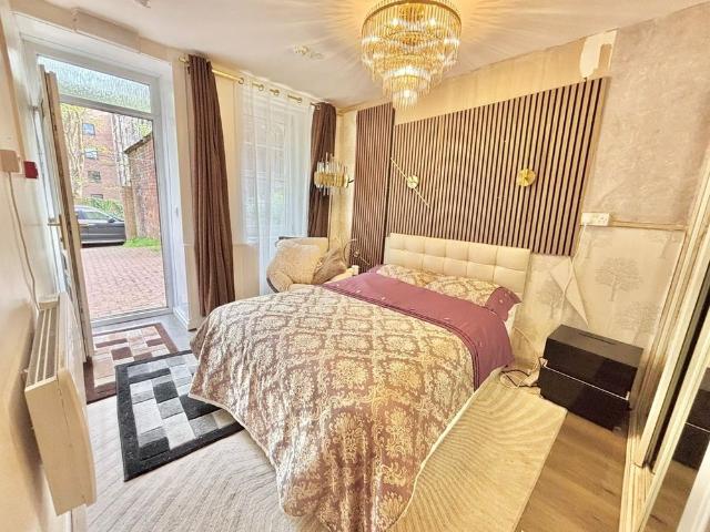 1 Bed Flat, Oakfield Avenue, G12