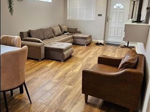 1 Bed Flat, Oakley Avenue, IG11