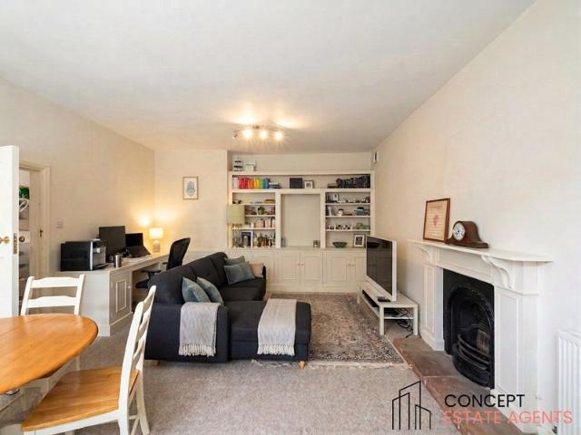 1 Bed Flat on Altenburg Gardens, Clapham, SW11