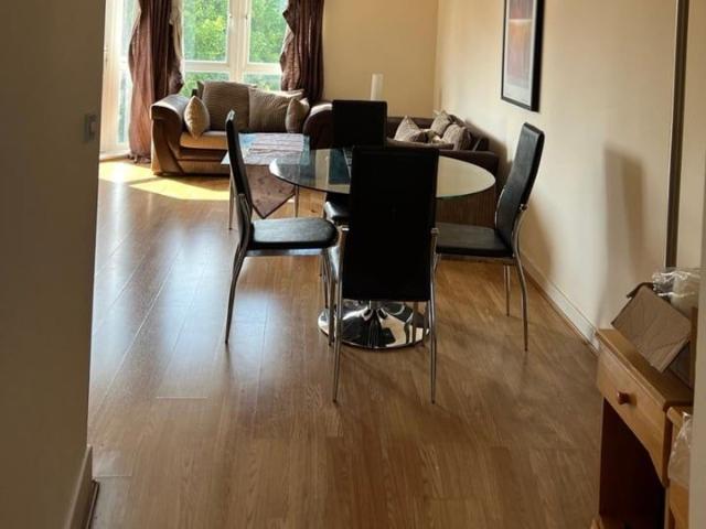 1 Bed Flat, Aztec House, IG1