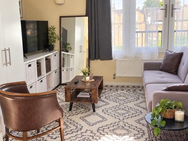 1 Bed Flat Acton Central