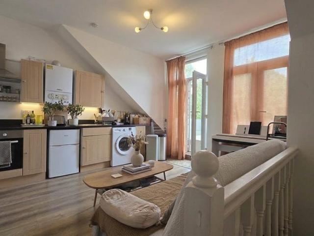 1 Bed Flat, Acton Lane Chiswick, W4