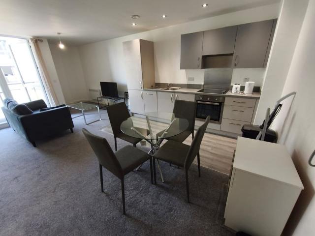 1 Bed Flat, Adelphi St, M3