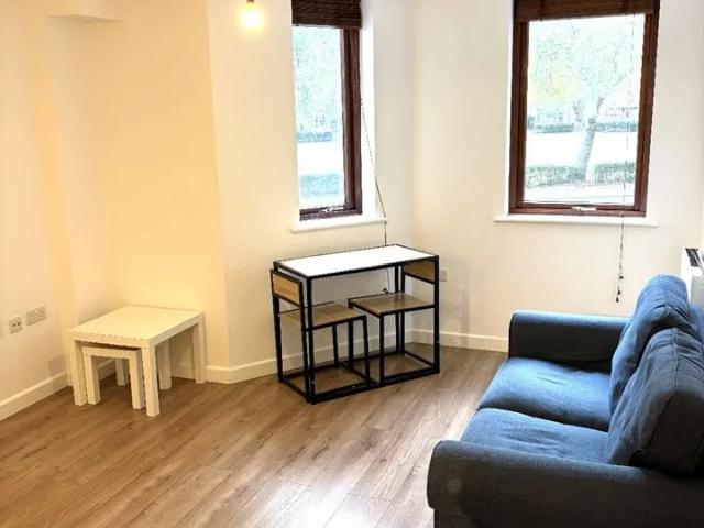 1 Bed Flat, Alfoxton Avenue, N15
