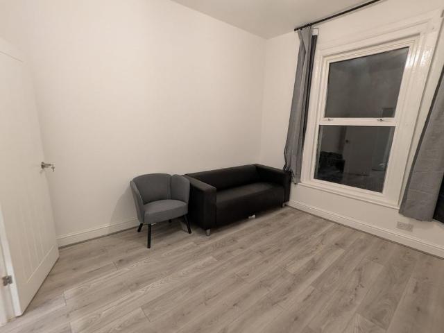 1 Bed Flat, Anerley Road, SE20