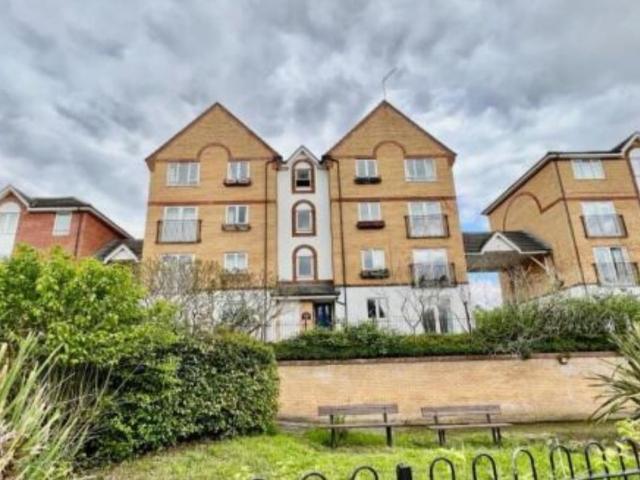 1 Bed Flat, Butlers Close, BS5