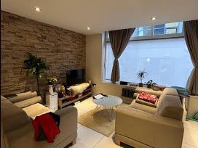 1 Bed Flat, Butts Court, LS1
