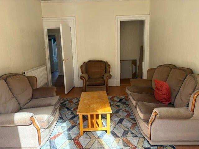 1 Bed Flat, Bowman St, G42