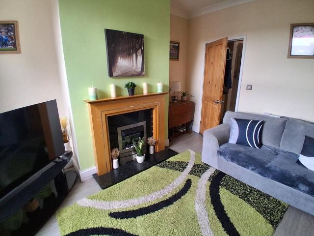 1 Bed Flat, Bramley, LS13