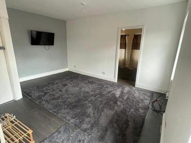 1 Bed Flat, Brighton St, CH44