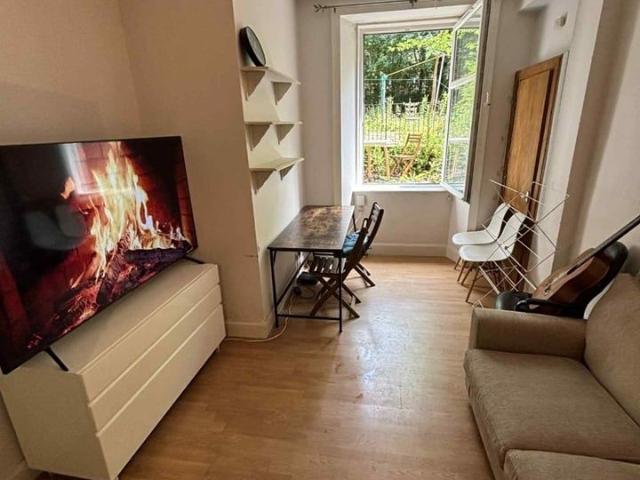 1 Bed Flat, Bryson Road, EH11