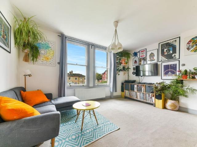 1 Bed Flat, Christchurch Road, SW2