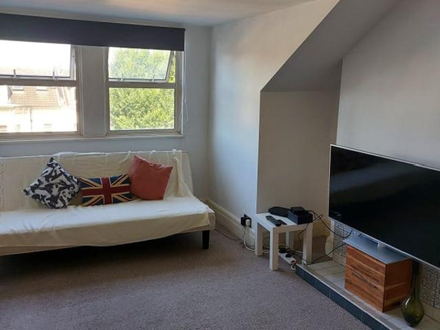 1 bed flat, minutes to Hove station