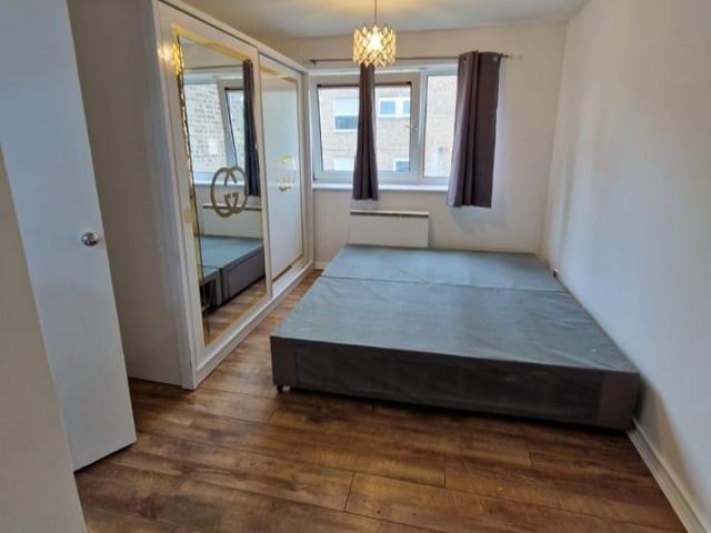 1 Bed Flat, Dumfries Street, LU1