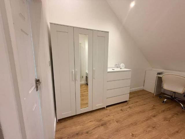 1 Bed Flat, Dunraven Avenue, LU1
