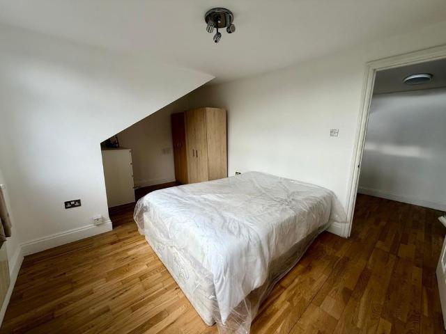1 Bed Flat, Ealing Road, HA0