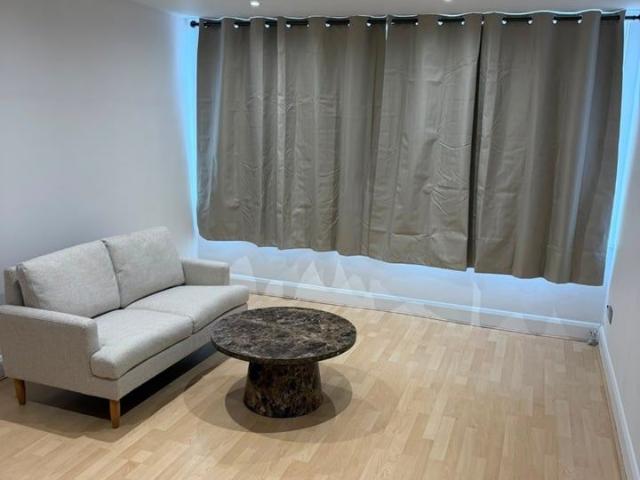 1 Bed Flat, Eastgate, LS2