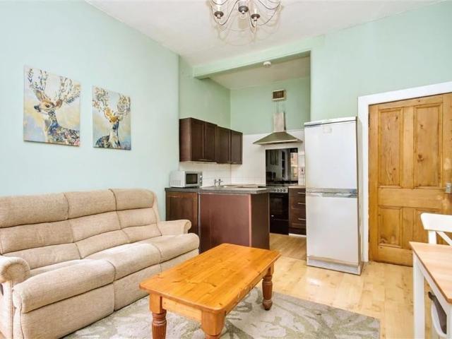 1 Bed Flat, Edinburgh, EH11