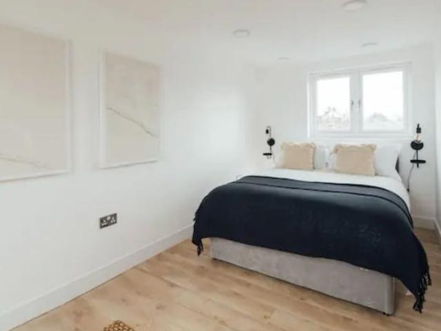 1 Bed Flat, Empress Avenue, IG1