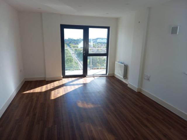 1 Bed Flat, Fairbanks Court, HA0
