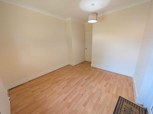 1 Bed Flat, Fernham Road, CR7