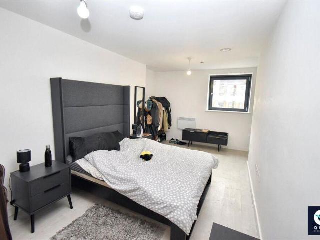 1 bed flat for sale