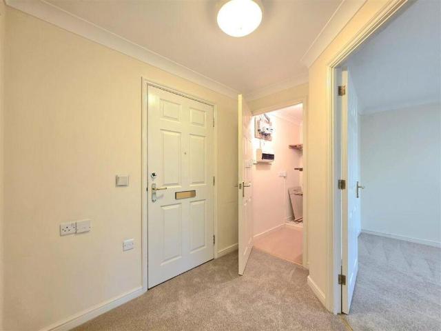 1 bed flat for sale
