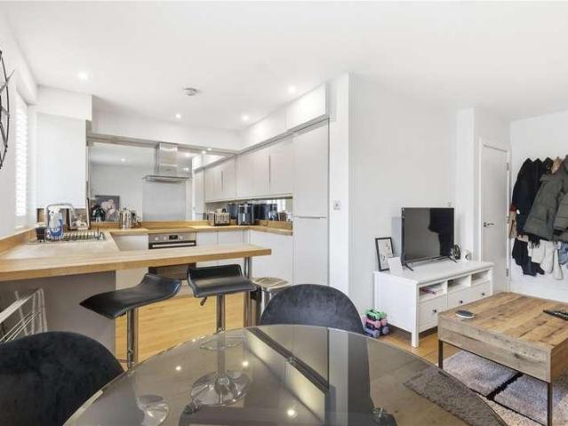1 bed flat for sale