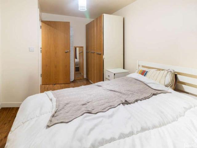 1 bed flat for sale