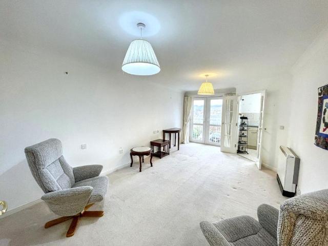 1 bed flat for sale